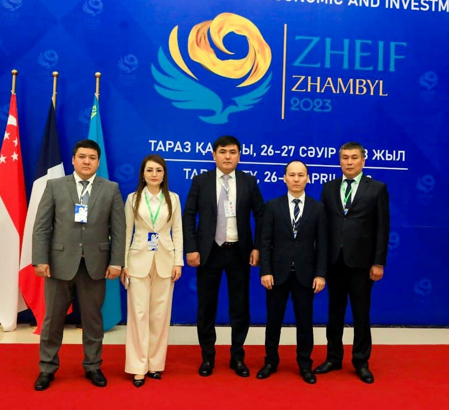 Алмат Әшірбеков  «Zheif-2023» инвестициялық форумына қатысып жатыр 