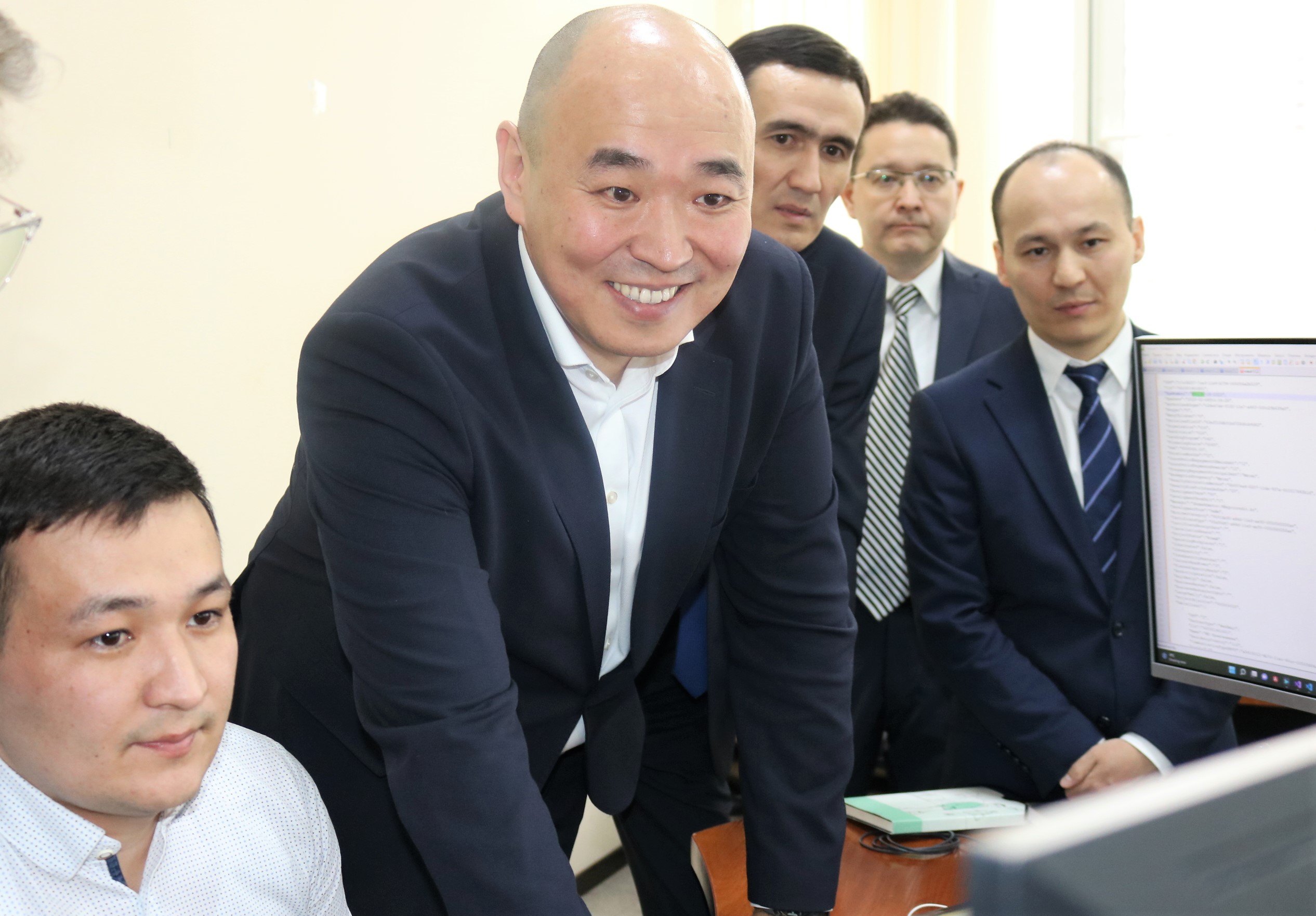 "Бәйтерек" холдингінің Басқарма төрағасы Аграрлық несие корпорациясының жұмысымен танысты 
